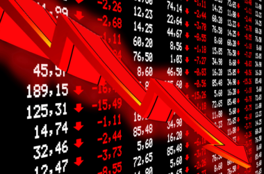 Graphique illustrant une forte baisse des marchés financiers, avec une flèche rouge descendante et des chiffres négatifs en arrière-plan